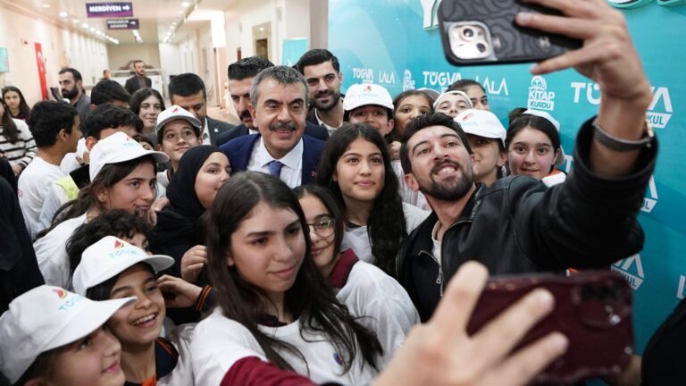 Bakan Tekin, Mardin’de İl Eğitim Değerlendirme Toplantısına Katıldı