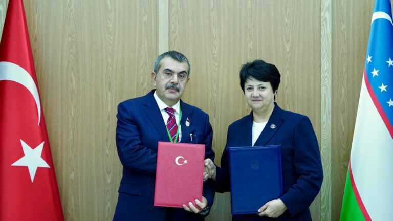 Türkiye ve Özbekistan Arasında Eğitim İş Birliği Protokolü İmzalandı