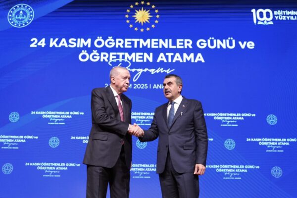 Cumhurbaşkanı Erdoğan ile Bakan Tekin, “24 Kasım Öğretmenler Günü ve Öğretmen Atama Programı”na Katıldı