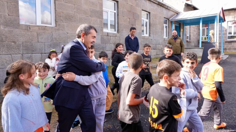 Bakan Tekin’den Ara Tatil Mesajı