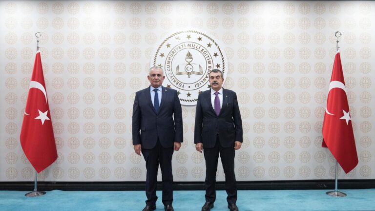 Bakan Tekin, KKTC’li Mevkidaşı Çavuşoğlu ile Bir Araya Geldi