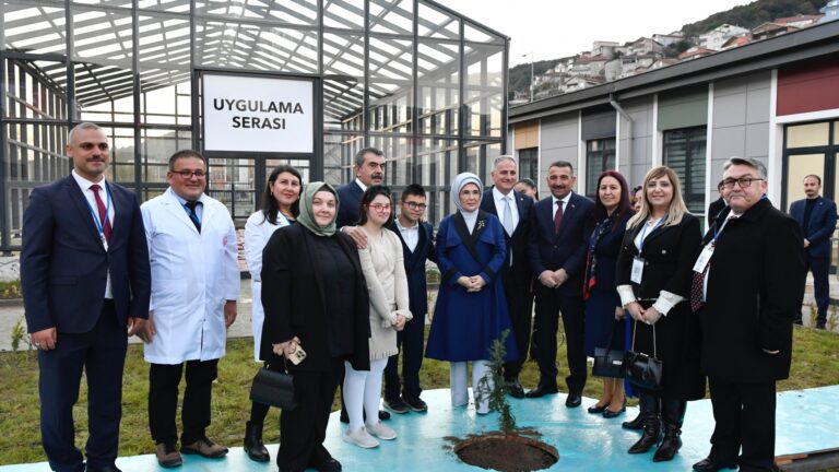 Emine Erdoğan ve Bakan Tekin, Zonguldak Karadeniz Ereğli Özel Eğitim Kampüsü Açılış Töreni’ne Katıldı