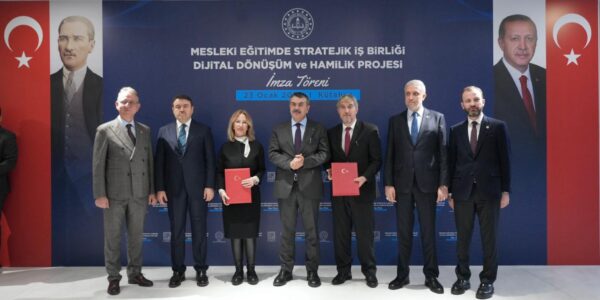 Bakan Tekin, Kütahya’da Mesleki Eğitime Yönelik Protokolün İmza Törenine Katıldı