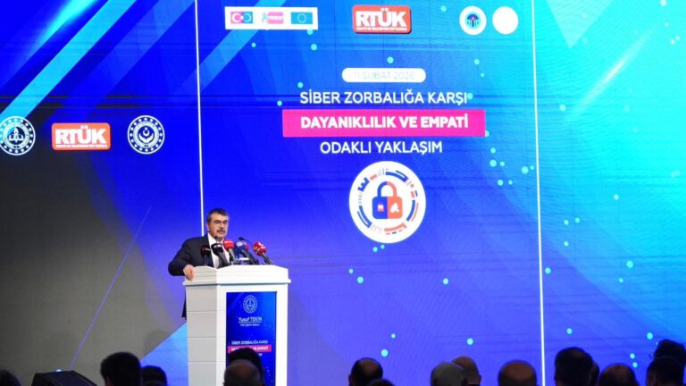 Bakan Tekin, “Siber Zorbalığa Karşı Dayanıklılık ve Empati Odaklı Yaklaşım Çalıştayı”nın Kapanışına Katıldı