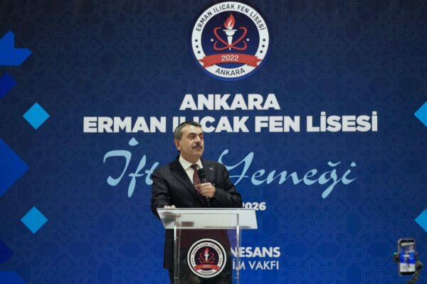 Bakan Tekin, Sincan’da Öğrenci ve Öğretmenlerle İftar Yaptı