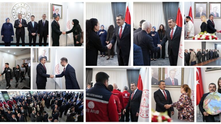 Bakan Tekin, Bakanlık Personeliyle Bayramlaşma Programında Bir Araya Geldi