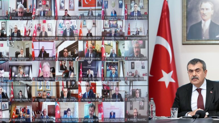 Bakan Tekin, 81 İl Millî Eğitim Müdürüyle Bir Araya Geldi