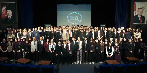 Bakan Tekin, Kadıköy Düşünce Çalıştayı’nda Öğrencilerle Buluştu
