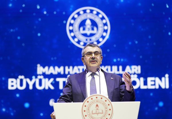 Bakan Tekin, Konya’da “İmam Hatip Okulları Büyük Türkiye Şöleni”ne Katıldı