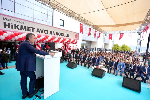 Bakan Tekin, İzmir’de Anaokulu Açılışına Katıldı