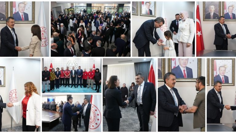 Bakan Tekin, Bakanlık Personeli ile Bayramlaştı