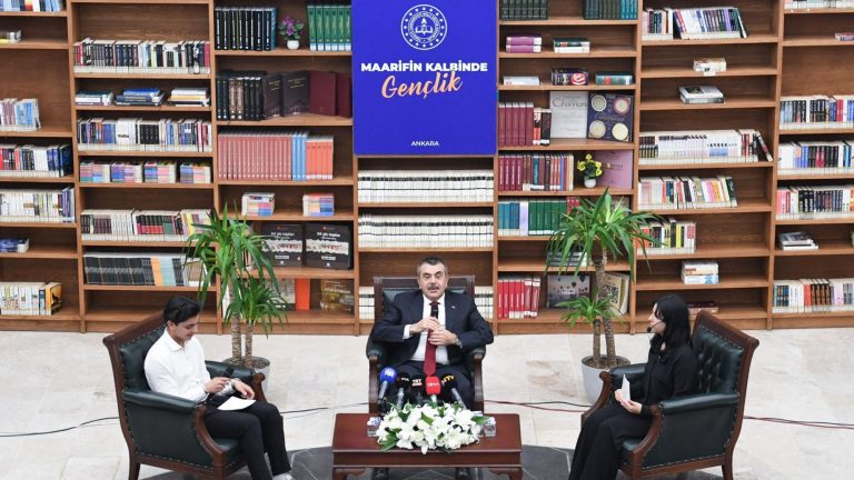 Bakan Tekin, “Maarifin Kalbinde Gençlik” Programına Katıldı