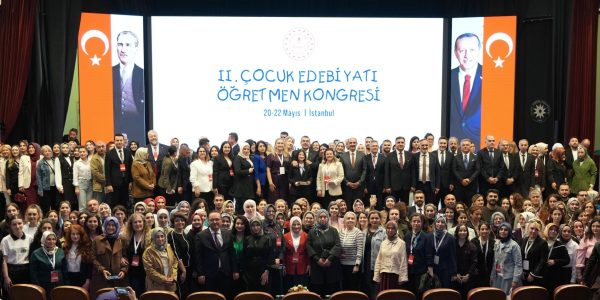 Bakan Tekin, “2. Çocuk Edebiyatı Öğretmen Kongresi “ne Katıldı