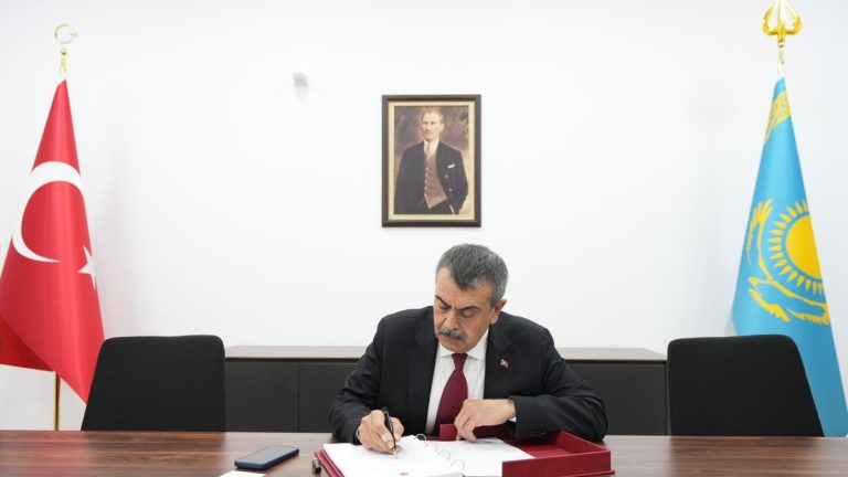 Bakan Tekin, TDT 9. Eğitim Bakanları Toplantısı’nı Değerlendirdi