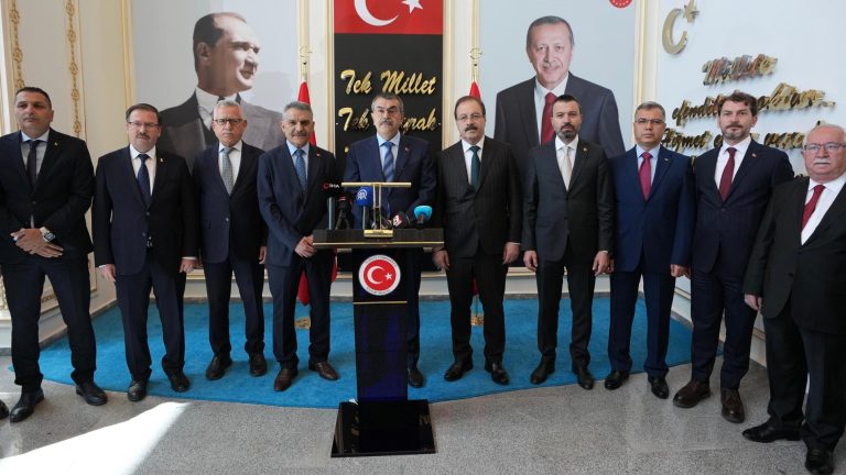 Millî Eğitim Bakanı Tekin, Yozgat’ta Lgs’ye İlişkin Açıklamalarda Bulundu