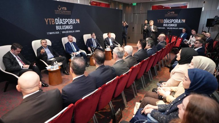 Bakan Tekin, Londra’daki “Diaspora 2.0” Etkinliğinde Konuştu