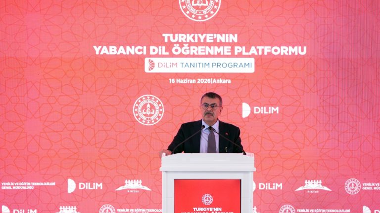 Bakan Tekin, Türkiye’nin Yabancı Dil Öğrenme Platformu “Dilim “in Tanıtım Programı’na Katıldı