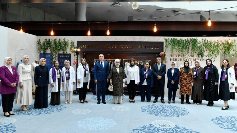 Şule Yüksel Şenler Vakfı “Kursiyer ve Mezuniyet Buluşması” Düzenlendi