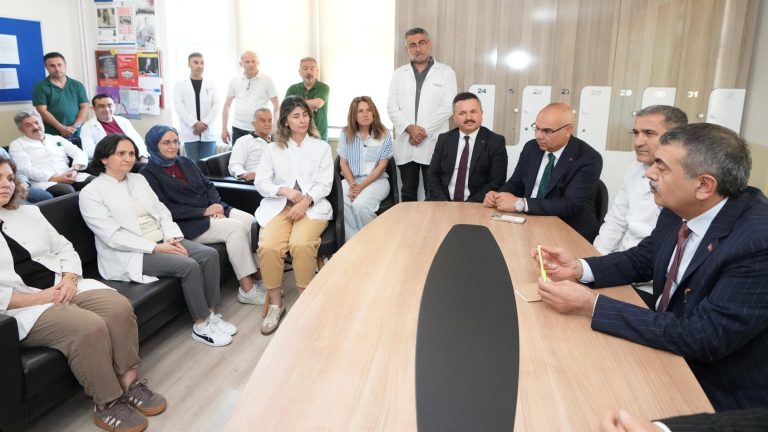 Bakan Tekin’den 2023’te Göreve Başlayan Öğretmenlerin Yer Değişikliği Taleplerine İlişkin Açıklama