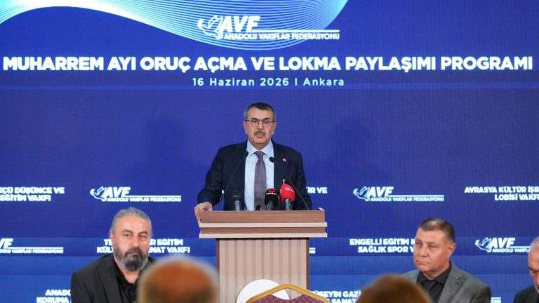 Bakan Tekin,”Muharrem Ayı Oruç Açma ve Lokma Paylaşımı” Programına Katıldı