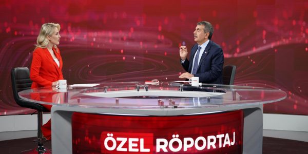 Bakan Tekin, TRT Haber Canlı Yayınında Soruları Yanıtladı