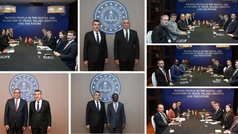 Bakan Tekin, Türkiye Eğitim Teknolojileri Zirvesi Kapsamında İkili Görüşmelerde Bulundu