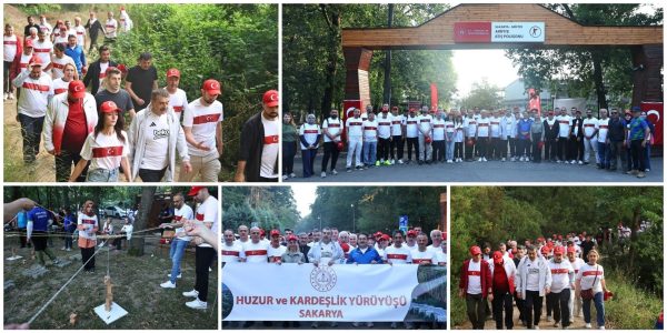 Millî Eğitim Bakanı Tekin, Sakarya İl Ormanı’nda Öğretmenlerle Yürüyüş Yaptı