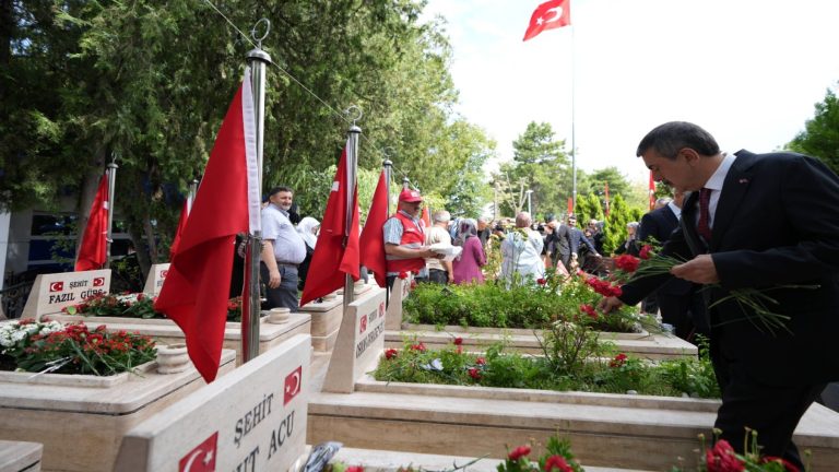 Bakan Tekin’den “15 Temmuz Demokrasi ve Millî Birlik Günü” Mesajı