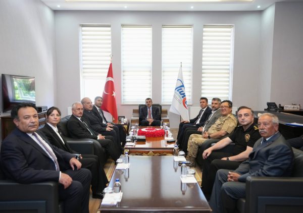 Bakan Tekin, Tunceli’de İl Eğitim Değerlendirme Toplantısına Katıldı