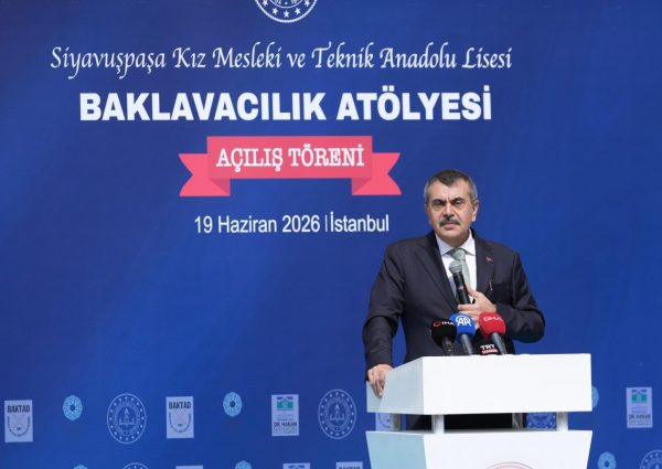 İstanbul’da Mesleki ve Teknik Anadolu Lisesinde Baklavacılık Atölyesi Açıldı