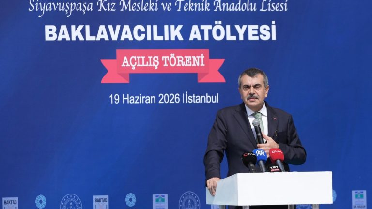 İstanbul’da Mesleki ve Teknik Anadolu Lisesinde Baklavacılık Atölyesi Açıldı