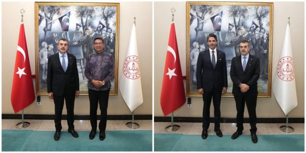 Bakan Tekin, Malezya ve Katar Büyükelçilerini Kabul Etti