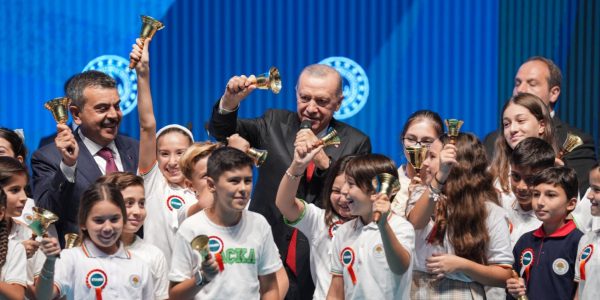 Cumhurbaşkanı Erdoğan, Türkiye’nin PISA 2025 Başarısını Tebrik Etti