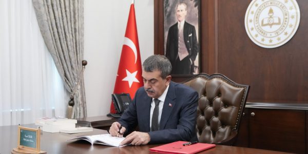 Bakan Tekin’den Yeni Eğitim Öğretim Yılı Dolayısıyla Öğretmenlere ve Bakanlık Personeline Video Mesaj