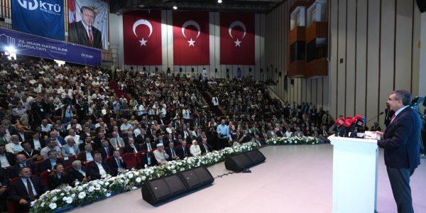 Bakan Tekin, Trabzon’da “23. İmam Hatipliler Kurultayı”na İştirak Etti