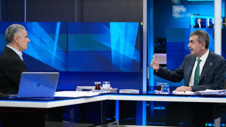 Bakan Tekin, CNN Türk Canlı Yayınında Eğitim Gündemini Değerlendirdi