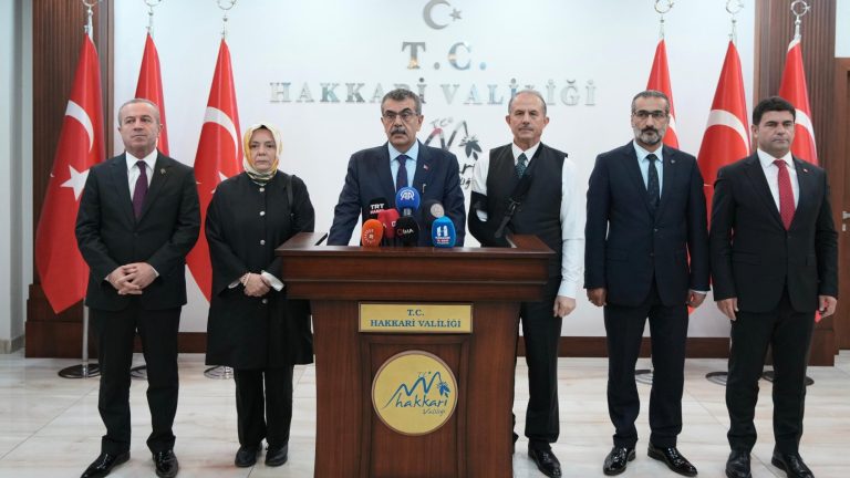 Bakan Tekin, Hakkâri’de İl Eğitim Değerlendirme Toplantısının Ardından Açıklamalarda Bulundu